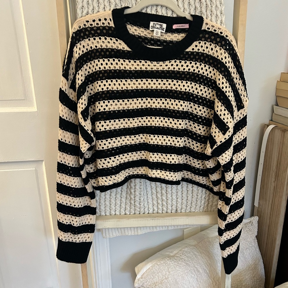 Cropped sweater
